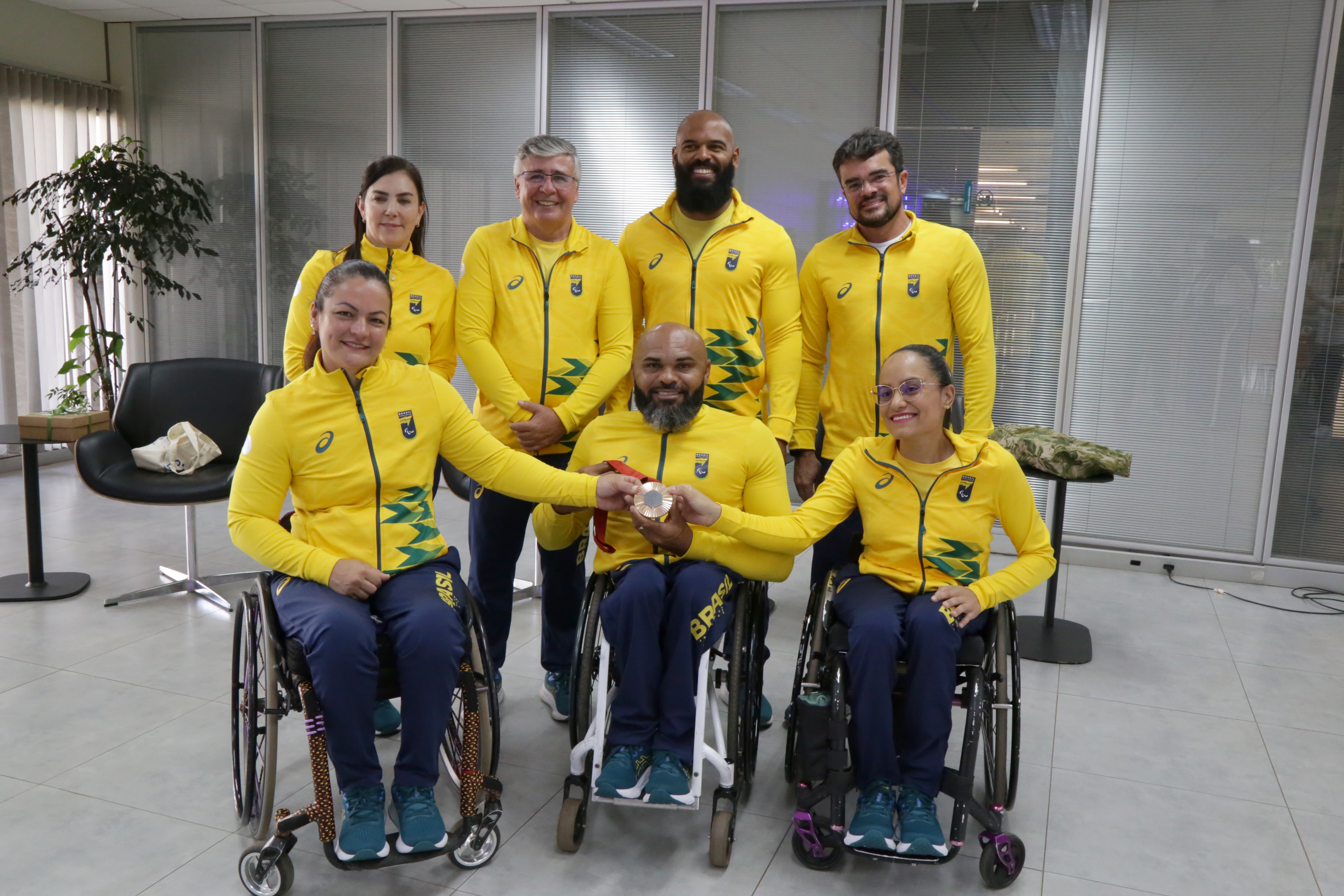 Enap homenageia atletas que competiram nos Jogos Paralímpicos e celebra parceria de 34 anos com Cetefe 